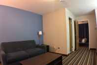 Common Space Super 8 by Wyndham Fort Frances