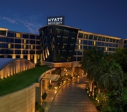 Exterior 2 Hyatt Regency Mumbai