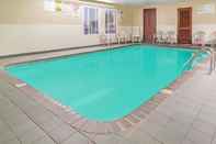 Swimming Pool Super 8 by Wyndham O'Fallon MO/St. Louis Area
