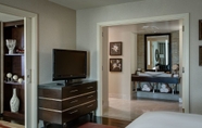 Bedroom 4 The Woodlands Waterway Marriott Hotel & Convention Center