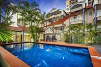 Swimming Pool Quest on Story Bridge