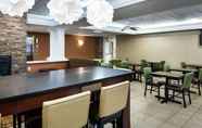 Restoran 7 Comfort Inn & Suites LaVale - Cumberland