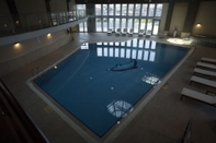 Swimming Pool Wyndham Grand Kayseri