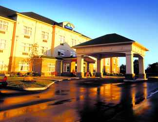 Bangunan 2 Days Inn by Wyndham Orillia