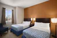 Bedroom Days Inn by Wyndham Philadelphia Convention Center