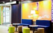 Lobby 3 ibis budget Grigny Centre