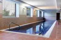 Swimming Pool AC Hotel Palacio de Santa Ana by Marriott