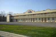 Exterior Dunes Inn Michigan City Hotel