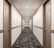 Lobby 2 Super 8 by Wyndham Sarnia ON