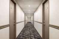 Lobby Super 8 by Wyndham Sarnia ON