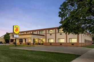 Exterior 4 Super 8 by Wyndham Sarnia ON