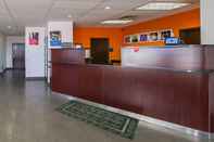 Lobby Motel 6 Amarillo, TX - Airport