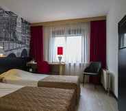 Bedroom 5 Bastion Hotel Amsterdam Amstel