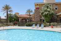 Kolam Renang Extended Stay America Suites Palm Springs Airport