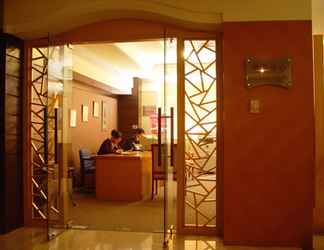 Lobi 2 Oriental Garden Hotel