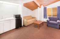 Ruang untuk Umum Rodeway Inn & Suites