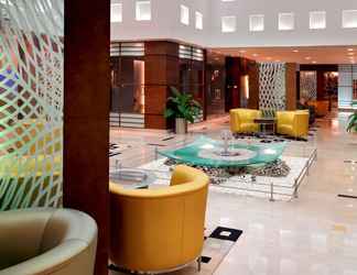 Lobi 2 Radisson Blu Hotel Riyadh