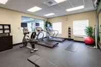 Fitness Center Hampton Inn & Suites by Hilton Toronto Airport