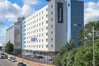 Exterior Travelodge London Wembley Hotel