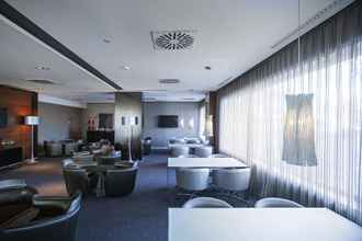 Lobby 4 AC Hotel Huelva by Marriott