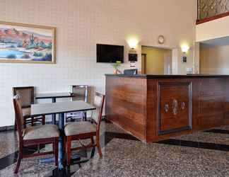 Lobi 2 Americas Best Value Inn Westmorland