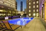 Kolam Renang Courtyard by Marriott Houston Downtown/Convention Center
