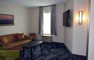 Common Space 2 Fairfield Inn and Suites by Marriott Youngstown Austintown