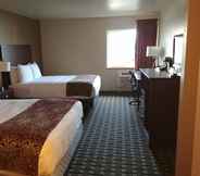 Bilik Tidur 4 Boarders Inn & Suites by Cobblestone Hotels – Broken Bow