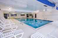 สระว่ายน้ำ Comfort Suites Concord Mills