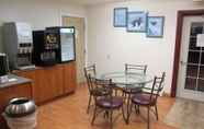 Restaurant 4 Microtel Inn & Suites by Wyndham Eagle River/Anchorage Area