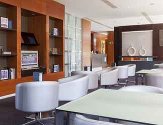 Lobby 2 AC Hotel Palencia by Marriott