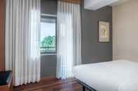 Bedroom AC Hotel Ponferrada by Marriott