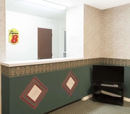 Lobby 6 Super 8 by Wyndham Taylorville IL