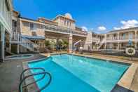 Swimming Pool Rodeway Inn Old Town Temecula