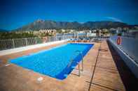 Swimming Pool Ona Marbella Inn