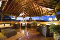Bar, Kafe, dan Lounge Hotel LIVVO La Quinta Roja