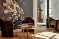 Lobby The Westminster London, Curio Collection by Hilton