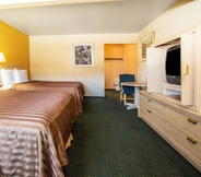 Bedroom 7 Travelodge by Wyndham Turlock