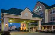 Bangunan 2 Country Inn & Suites by Radisson, Effingham, IL