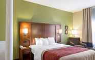 Bedroom 4 Comfort Inn & Suites Fayetteville - University Area