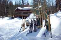 Exterior Algonquin Eco-Lodge