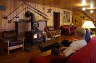 Lobby Algonquin Eco-Lodge