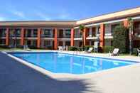 Swimming Pool Hotel Colonial Juarez