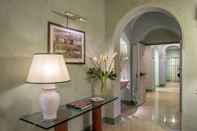 Lobby Hotel Villa Grazioli