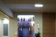 Bar, Kafe, dan Lounge Hotel Touring Pisa