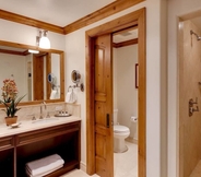 In-room Bathroom 2 Willows Condos Vail