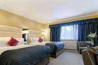 Bedroom Park Grand London Hyde Park