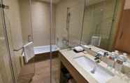 In-room Bathroom 4 Maison de Chine Hotel Chiayi