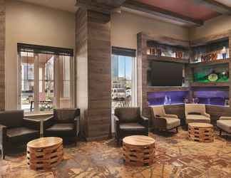 Sảnh chờ 2 Country Inn & Suites by Radisson, Newark Airport, NJ