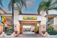 Exterior Super 8 by Wyndham North Hollywood